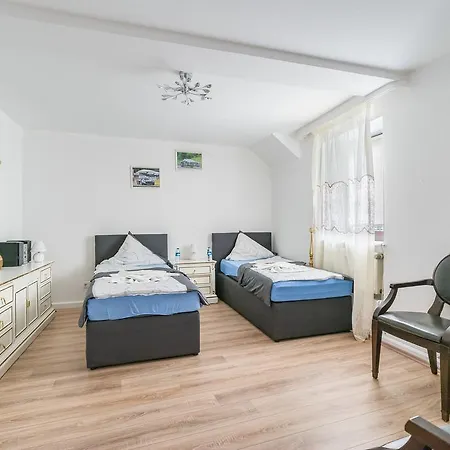 Nurburgring Pinocchio Pensión 2*